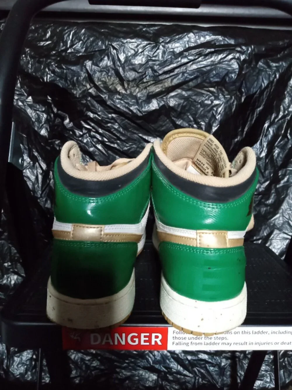 Jordan 1 Retro High OG GS 'Celtics' 6Y (Rare/Limited Release)